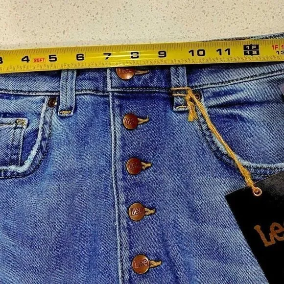 Lee Vintage Modern High Rise Flare Jeans 29x33 NWT Stretch Distressed Denim - Picture 9 of 12